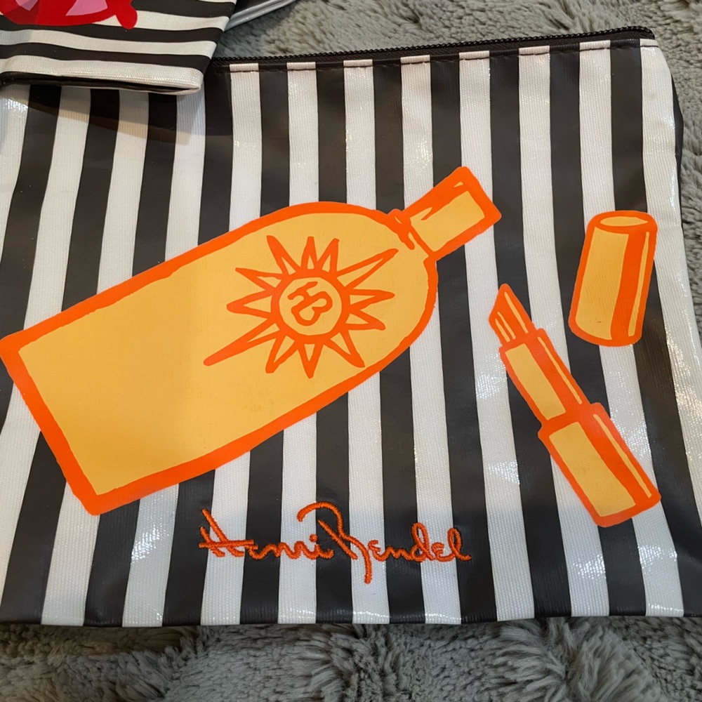 HENRI BENDEL “Go to the Beach” 3 Piece Travel Zipper Pouch Set - Picture 3 of 6